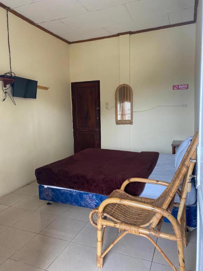 Ron'S Guest House Berastagi Backpacker Rooms מראה חיצוני תמונה